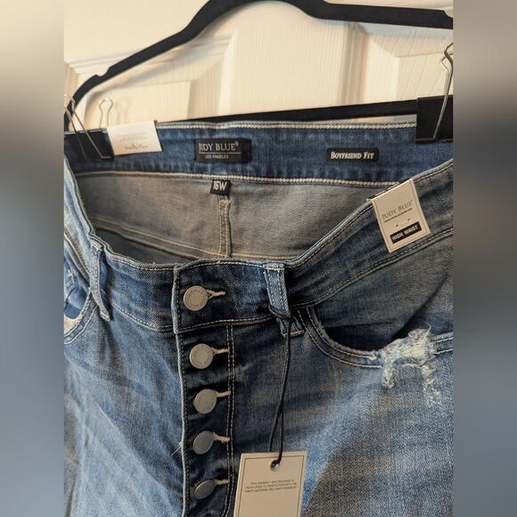 Women's Distressed Blue Jeans - Picture 4 of 4